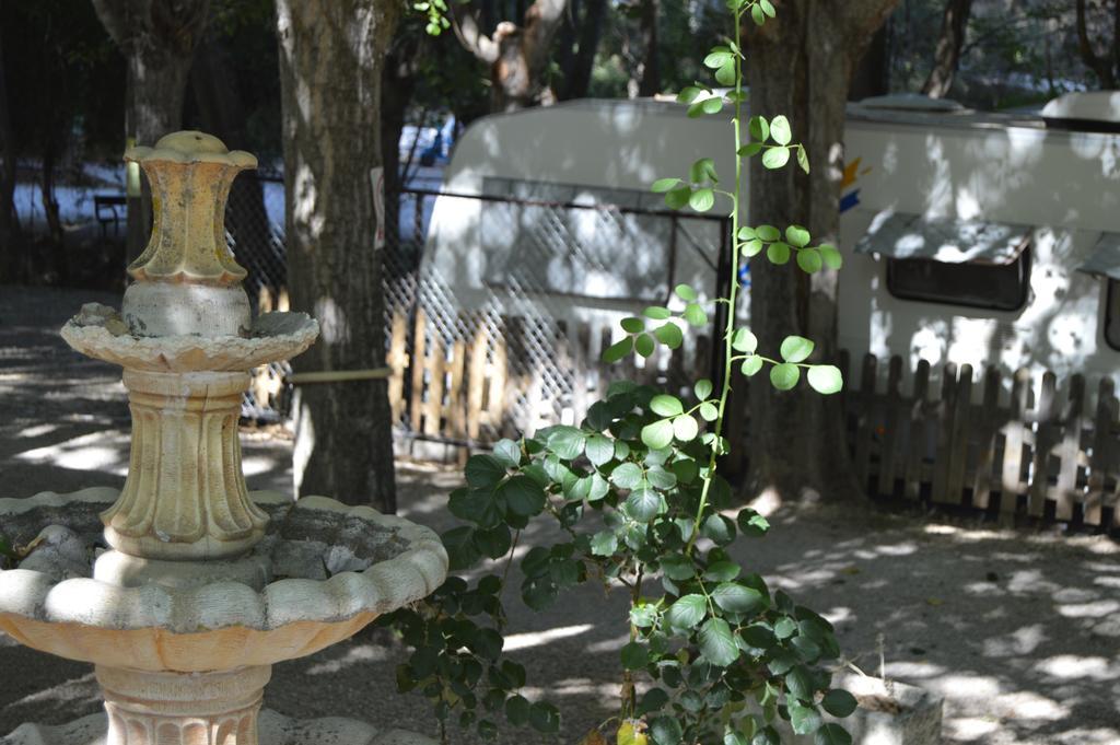 Cabanas Camping Sierra De Penascosa Zewnętrze zdjęcie